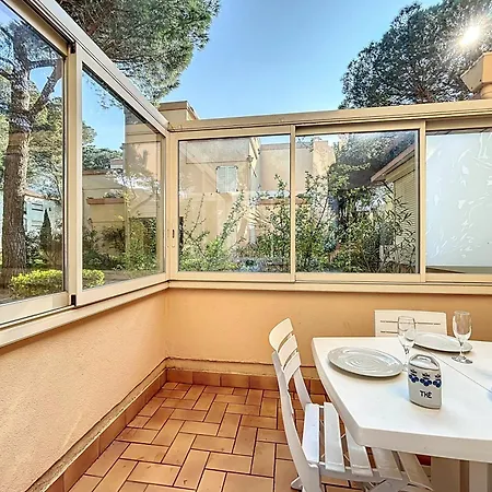 Apartment 3653-studio Climatise Avec Terrasse A 400m De La *