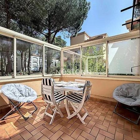 Apartment 3653-studio Climatise Avec Terrasse A 400m De La